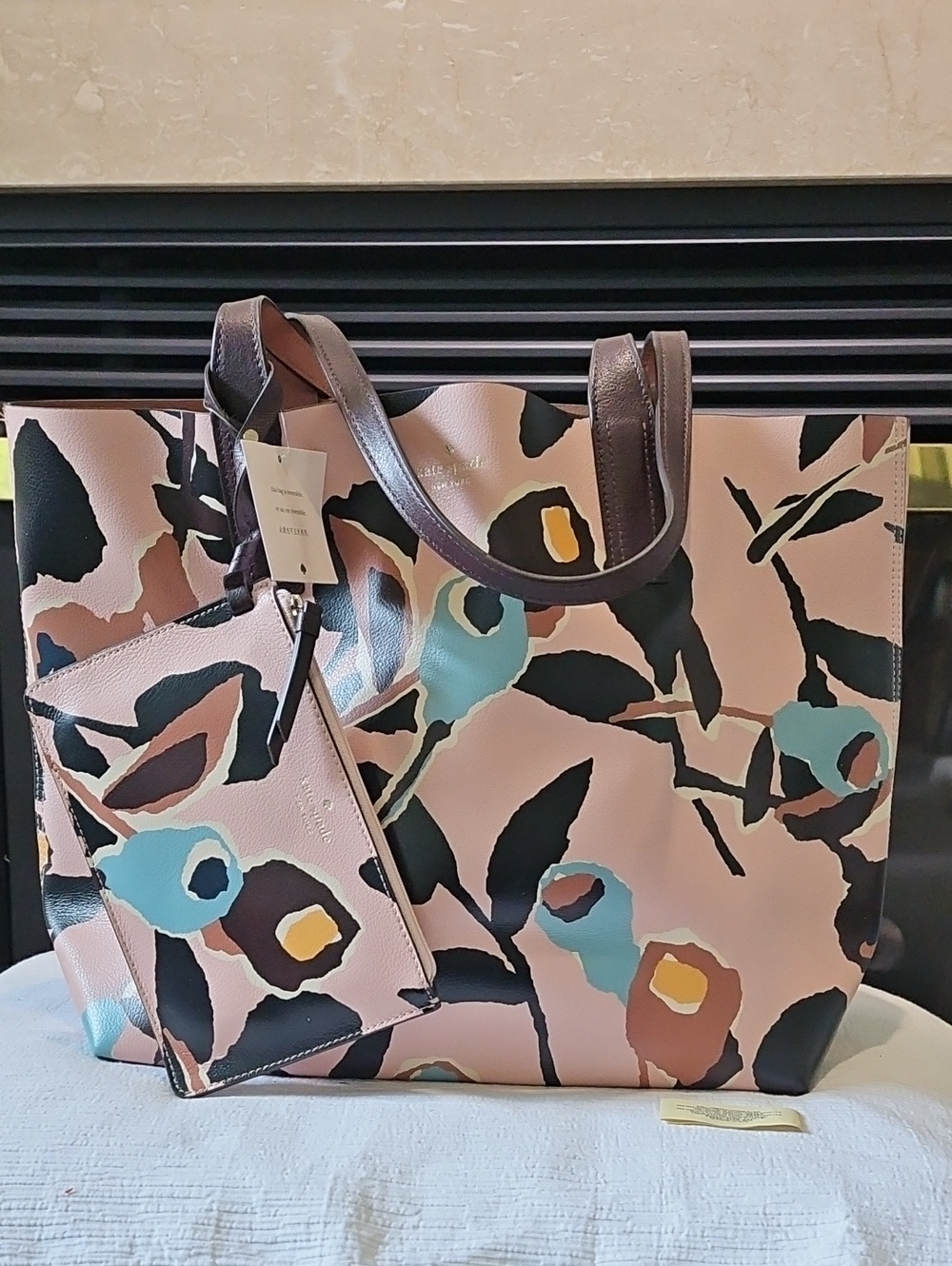 Kate Spade NWT Reversible 100% Leather Tote W Wristlet